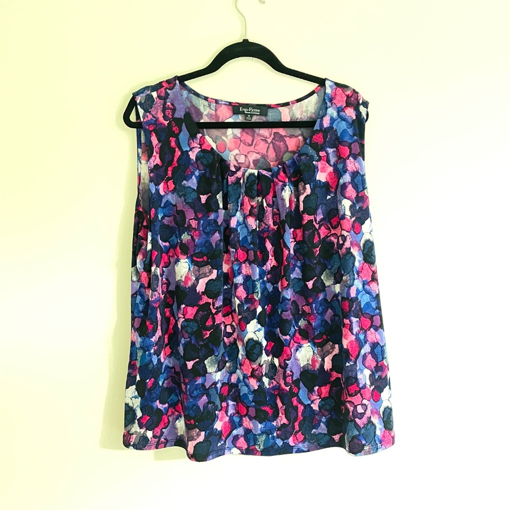 Evan Picone Woman Essentials 2X sleeveless top. Beautiful to wear under a blazer